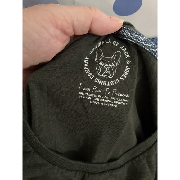 Jack & Jones Size Large Fitted Athletic Tee - Picture 2 of 13